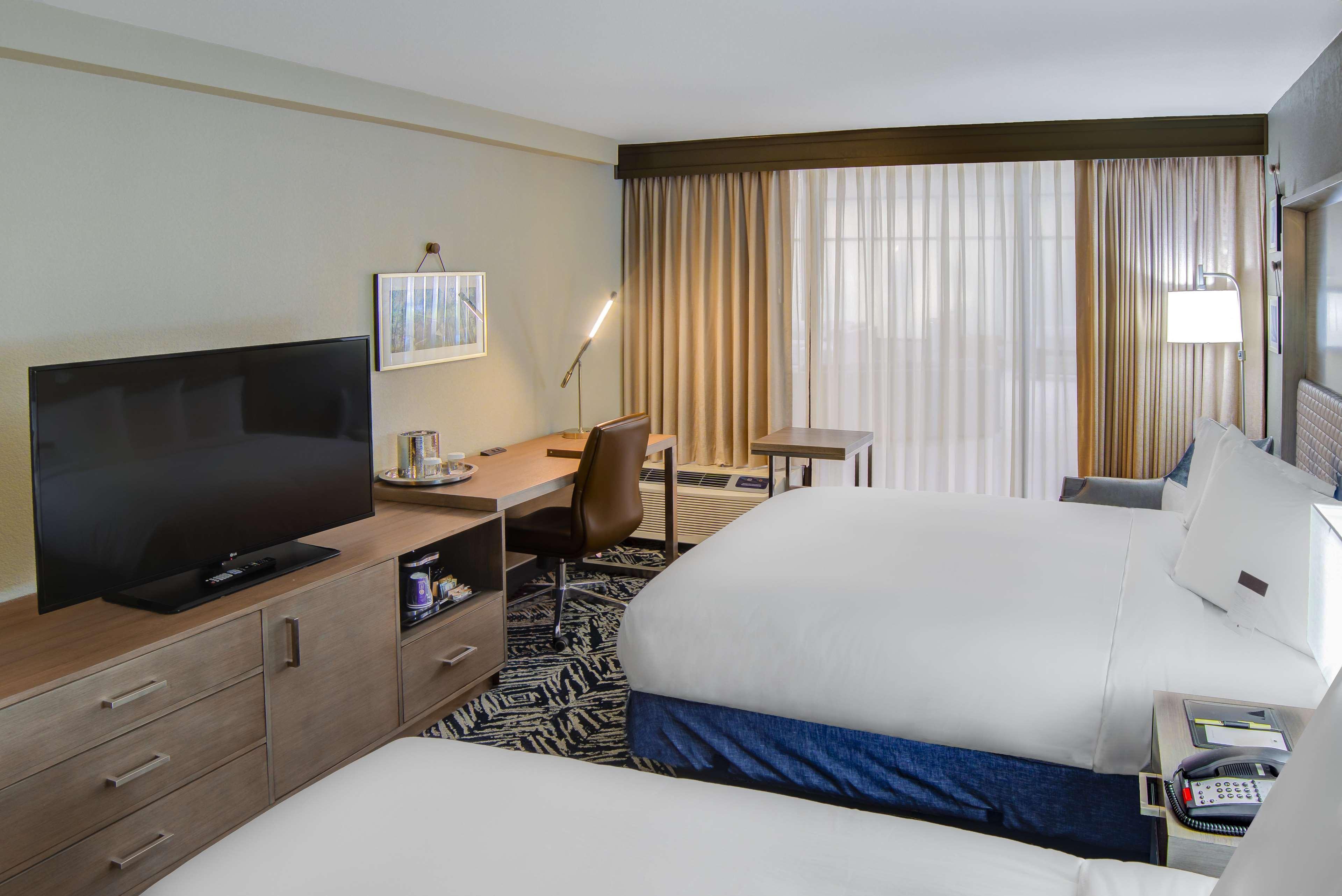 Doubletree By Hilton Harrisonburg Hotel Eksteriør billede