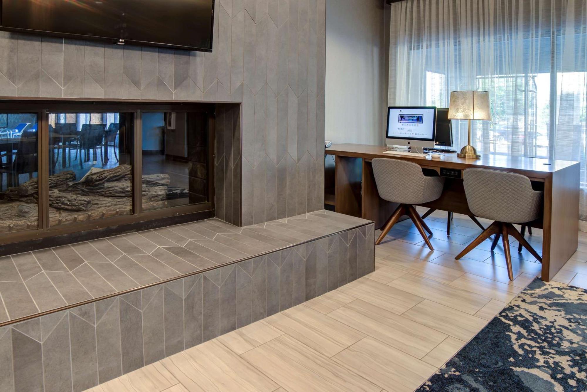 Doubletree By Hilton Harrisonburg Hotel Eksteriør billede