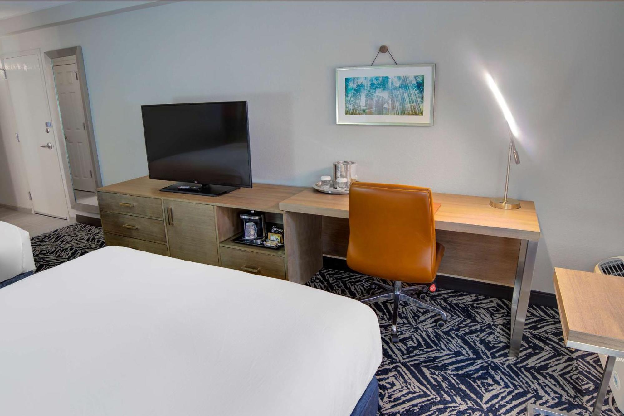 Doubletree By Hilton Harrisonburg Hotel Eksteriør billede