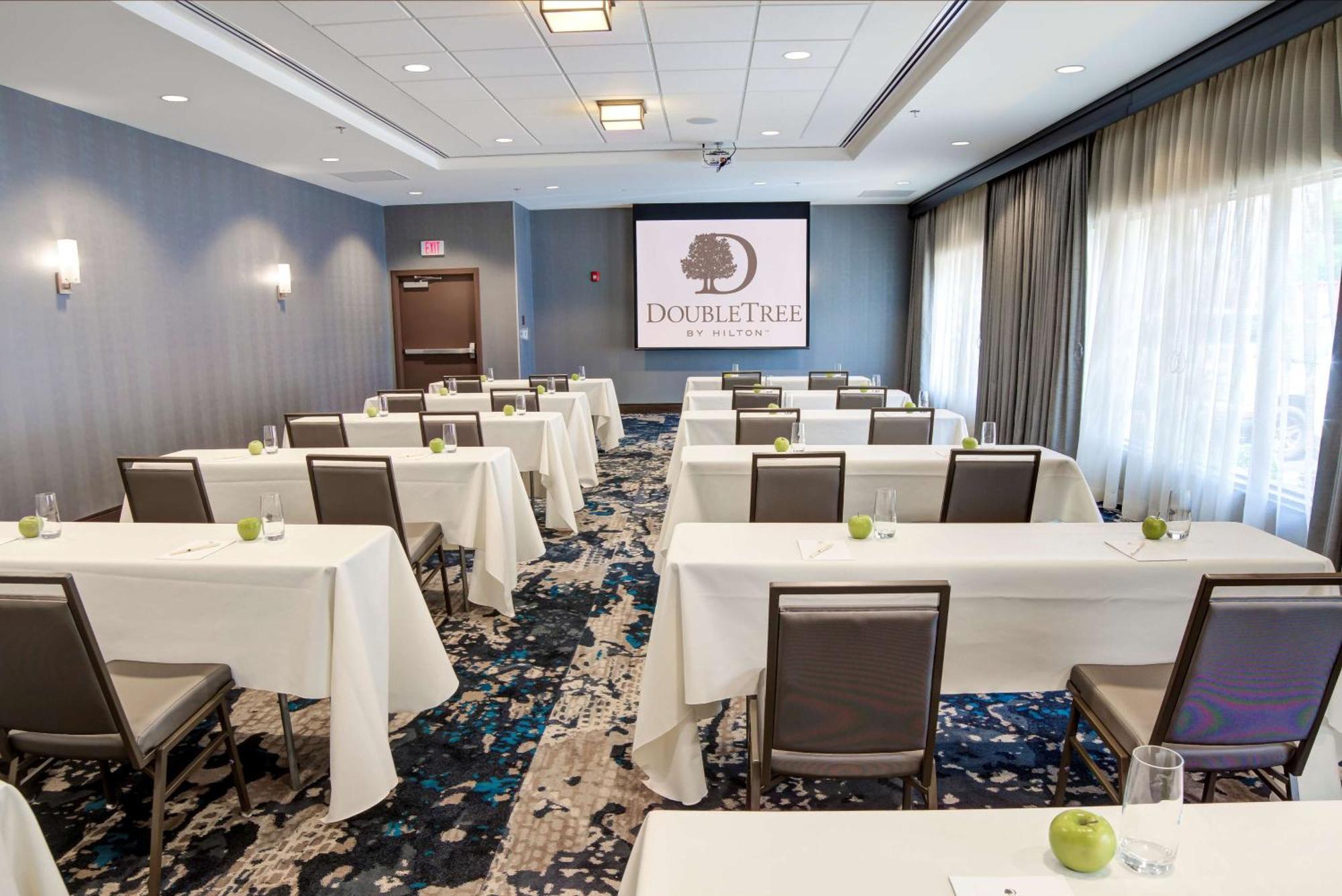 Doubletree By Hilton Harrisonburg Hotel Eksteriør billede