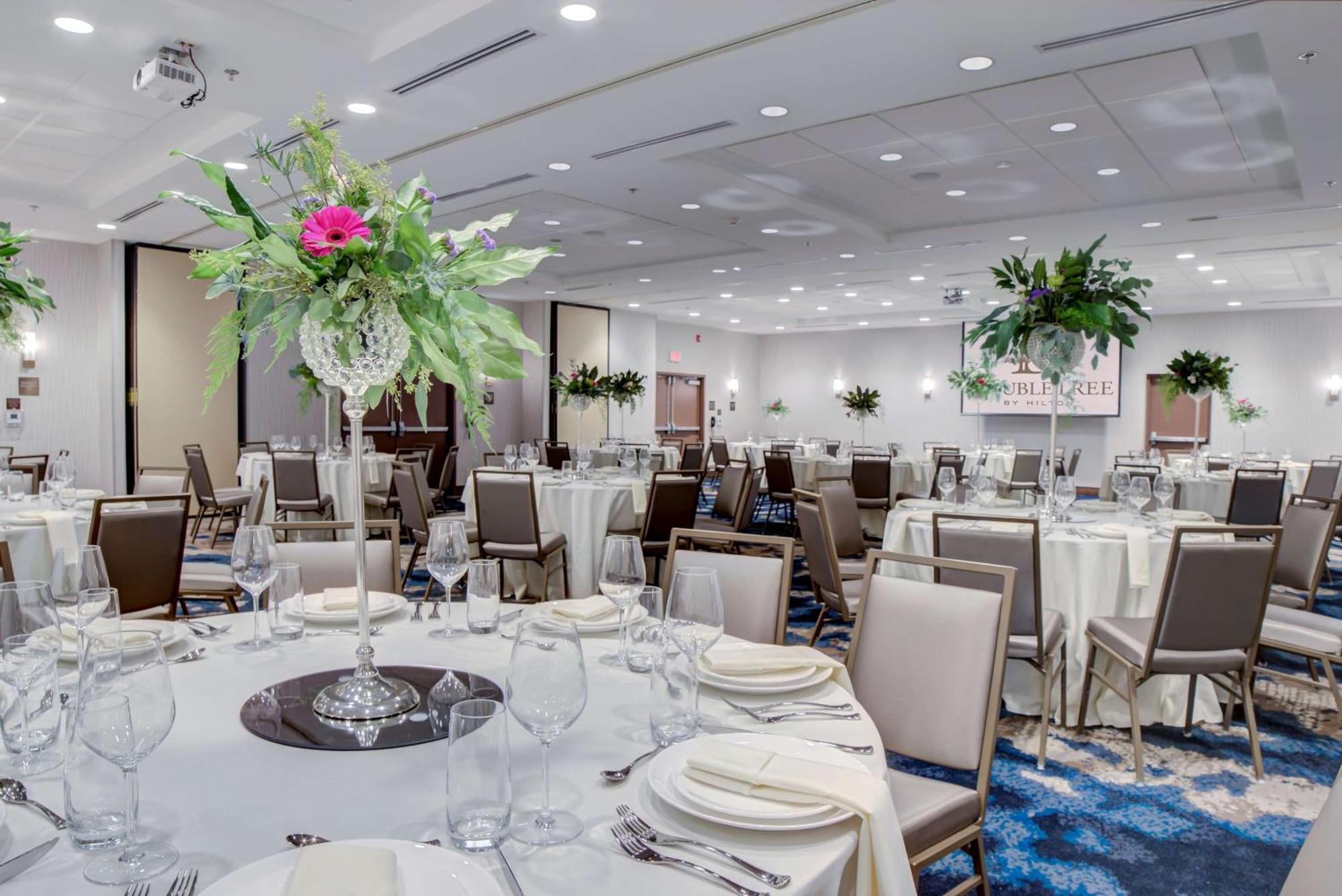 Doubletree By Hilton Harrisonburg Hotel Eksteriør billede