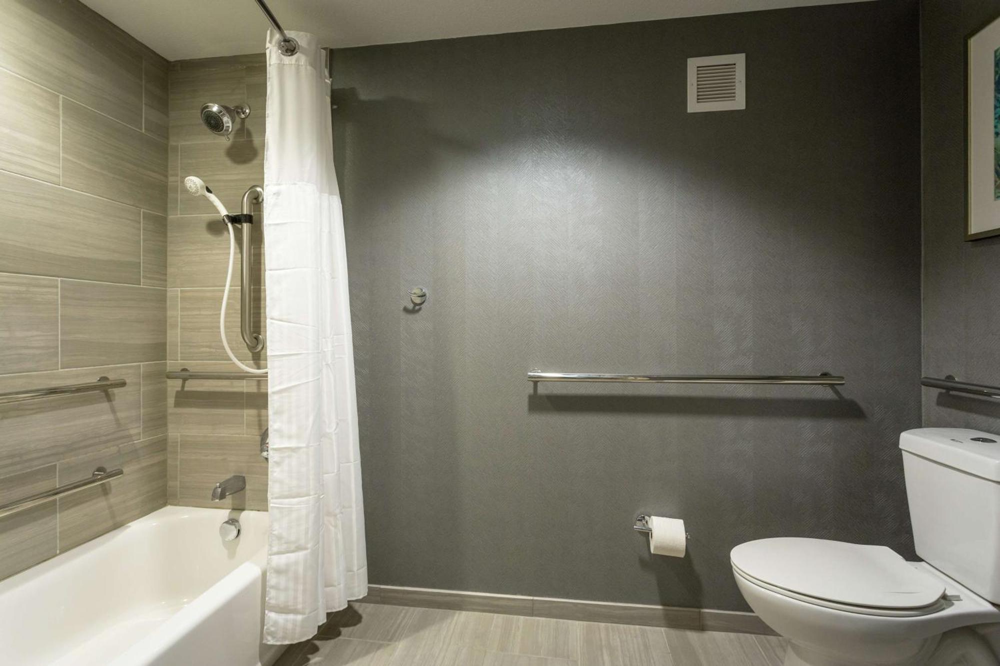 Doubletree By Hilton Harrisonburg Hotel Eksteriør billede