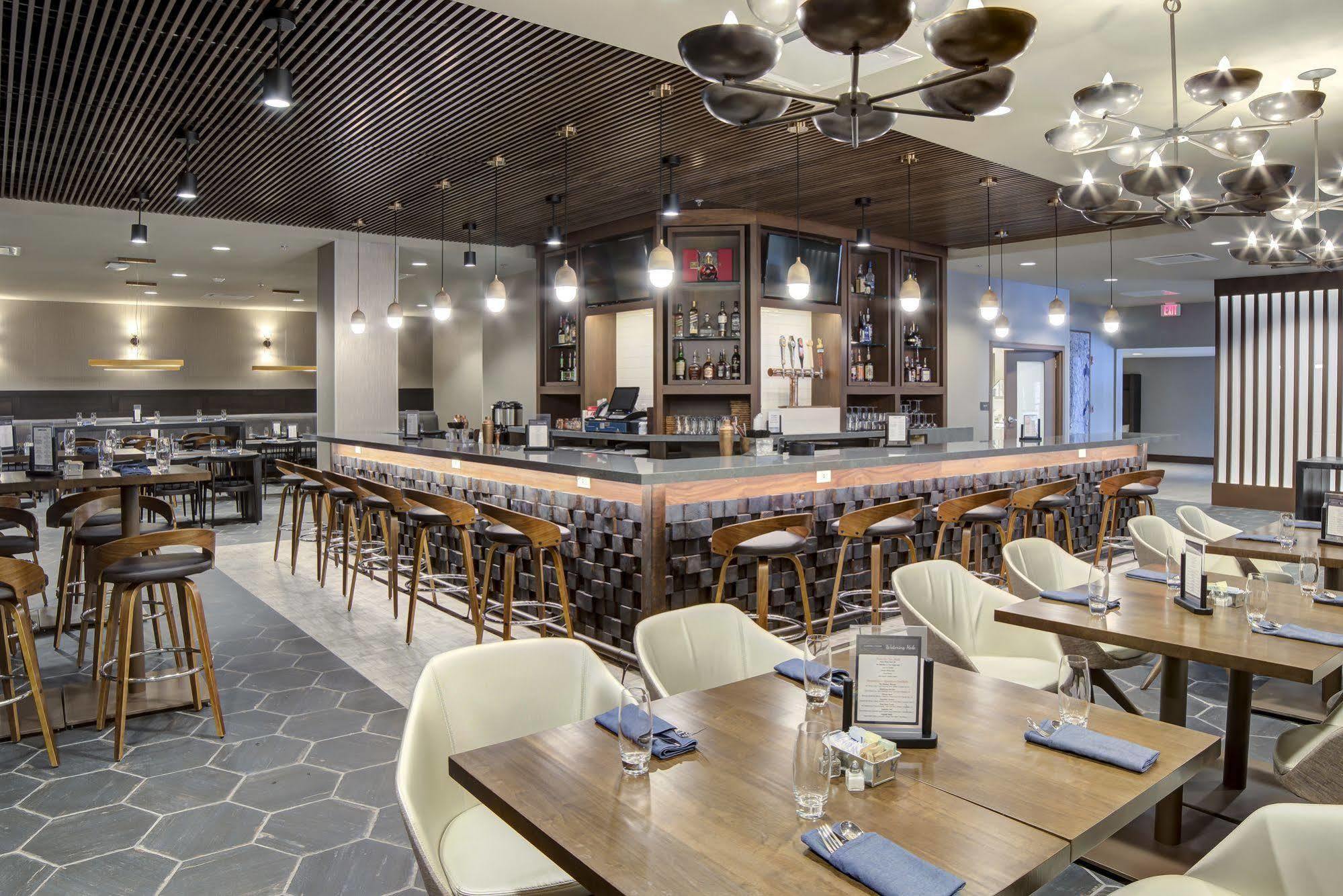 Doubletree By Hilton Harrisonburg Hotel Eksteriør billede